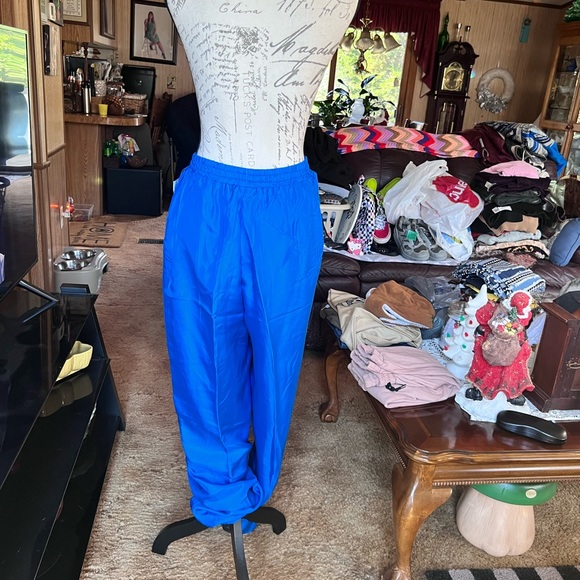 NWT Women’s vintage River Edge 100% silk pants and jacket track set. - Picture 14 of 16